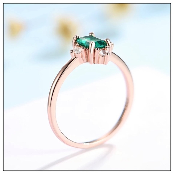 New Rose Gold Plated Sterling Silver Rectangular Emerald Gemstone Ring - Picture 4 of 6